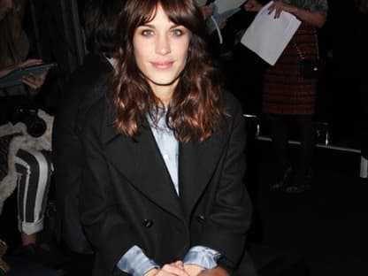 Alexa Chung durfte in der Front Row nicht fehlen