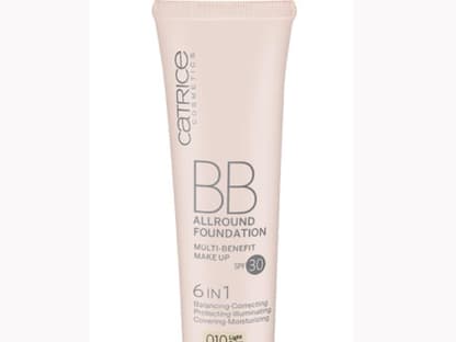 Die "Allround BB Cream" ist sehr dickflüssig, dafür deckt sie kleinere Unreinheiten ab. Von Catrice, 30 ml ca. 6 Euro. Gibt es in vier Nuancen: 010 Light Beige, 020 Rosy Beige, 030 Nude Beige, 040 Warm Beige