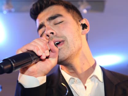 Joe Jonas schmetterte seine Songs