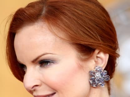 Ebenso wie ihre faltenfreie Kollegin Marcia Cross.