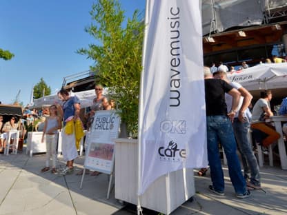 Summerbeats in der Hafencity - ab 14 Uhr stand dem Chillen bei perfekten Wetterbedingungen nichts mehr im Wege