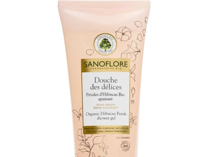 Natürlich sauber! Das Duschgel reinigt mit Bio-Tensiden und duftet dabei verführerisch nach Hibiskus-Blüte: âDouche de délices" von Sanoflore, 200 ml, ca. 10 Euro, in Apotheken