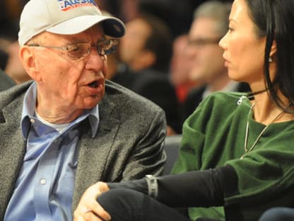 Medien-Mogul Rupert Murdoch kam mit seiner Frau Wendy Deng﻿