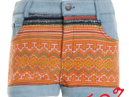 Mode-Redakteurin Jennifer: "Marrakesh ich komme! Und mit im Gepäck die stylishe Jeansshorts von Thu Thu." Shorts "Sapa Denim" von Thu Thu über verypoolish.com, statt 269 Euro jetzt 134,50 Euro