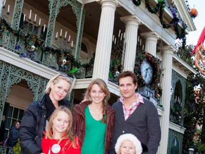 Peter Facinelli mit Jennie Garth und den gemeinsamen Kindern