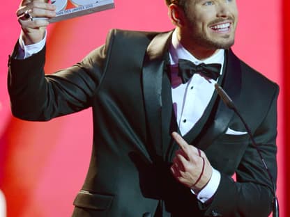 Hollywood-Flair in der Hauptstadt: der US-amerikanische Schauspieler Kellan Lutz erhält den Preis "GQ Mann des Jahres 2013"