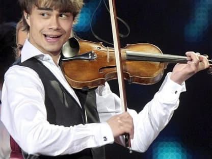 387 Punkte - das ist das Werk von Alexander Rybak. Der 27-Jährige stellte beim 'ESC' im Jahr 2009 in Russland einen Rekord für die Ewigkeit auf. Mit 169 Punkten Vorsprung zu der Zweitplatzierten aus Island, erreichte er mit seinem Song "Fairytale" den ersten Platz