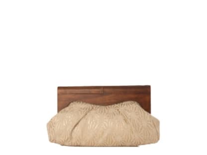 Clutch-Bag mit Glanz-muster von French Connection, ca. 75 Euro         