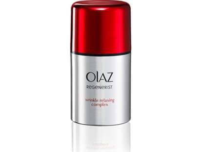 Photoshop-Effekt: Diese Anti-Aging Pflege wirkt nicht nur langfristig gegen Falten, sondern sie bietet schon nach Minuten einen optischen Soforteffekt. "Olaz Regenerist Falten-Entspannungskomplex", 50ml, ca. 27 Euro