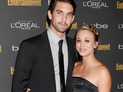 Bei ihnen geht alles sehr schnell: Kaley Cuoco und Ryan Sweeting sind verlob, haben sich auch erst dises Jahr kennengelernt. Der "The Big Bang Theory"-Star und der Tennis-Champ wollen bereits am 31. Dezember 2013 heiraten