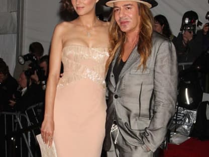 Marion Cotillard und "Dior"-Designer John Galliano