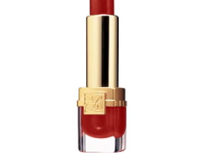  Dieser Lippenstift verleiht unseren Lippen einen sexy Schimmer und strahlt in den sommerlichsten Farben passend zu Bikini und Maxikleid. "Pure Color Crystal Lipstick Nectarine" von Estée Lauder, 3,8 g ca. 27 Euro