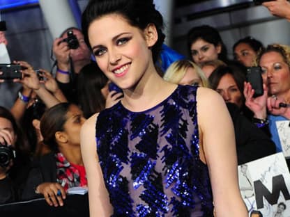 Kristen Stewart bezauberte in einer fliederfarbenen Robe von J. Mendel