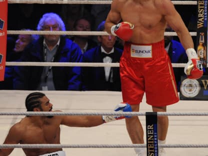 Er fiel nicht nur einmal zu Boden: Obwohl David Haye vor dem Kampf mehrmals mit seinem Großmaul aufgefallen war, musste er im Ring ordentlich einstecken