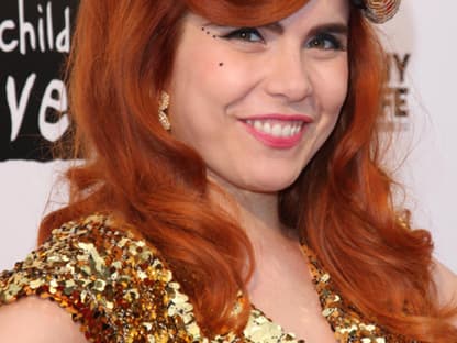 Auffällig und schrill ist Paloma Faith - aber sie hat auch ein großes Herz. Schleißlch sammelt sie Spenden für Kinder, deren Eltern an HIV erkrankt sind