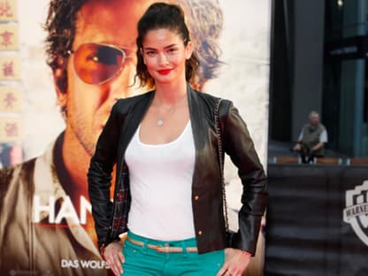 Direkt aus Cannes kam Model Shermine Sharivar und feierte in der Hauptstadt die große Premiere von "Hangover"