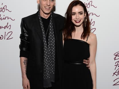 Jamie Campbell Bower mit Lilly Collins