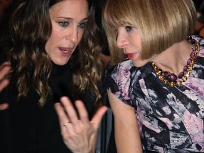 Fachgespräche: Sarah Jessica Parker und "Vogue"-Chefredakteurin Anna Wintour bei der Show von Alexander Wang