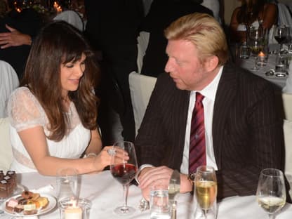 Auch Tennislegende Boris Becker durfte bei diesem Event nicht fehlen. Er war ohne Ehefrau Lily gekommen, unterhielt sich aber bestens mit Heiner Lauterbachs Frau´ Viktoria, die ebenfalls ohne ihre bessere Hälfte gekommen war