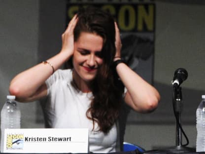 Falsche Frage? Schauspielerin Kristen Stewart hielt sich lieber die Ohren zu