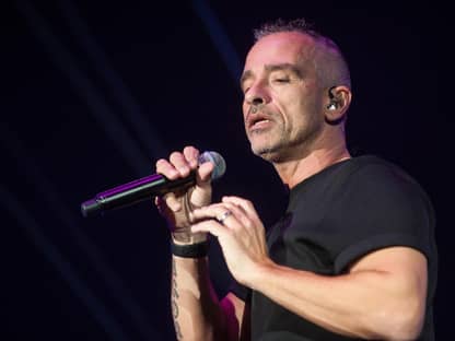 Eros Ramazzotti bei einem Auftritt