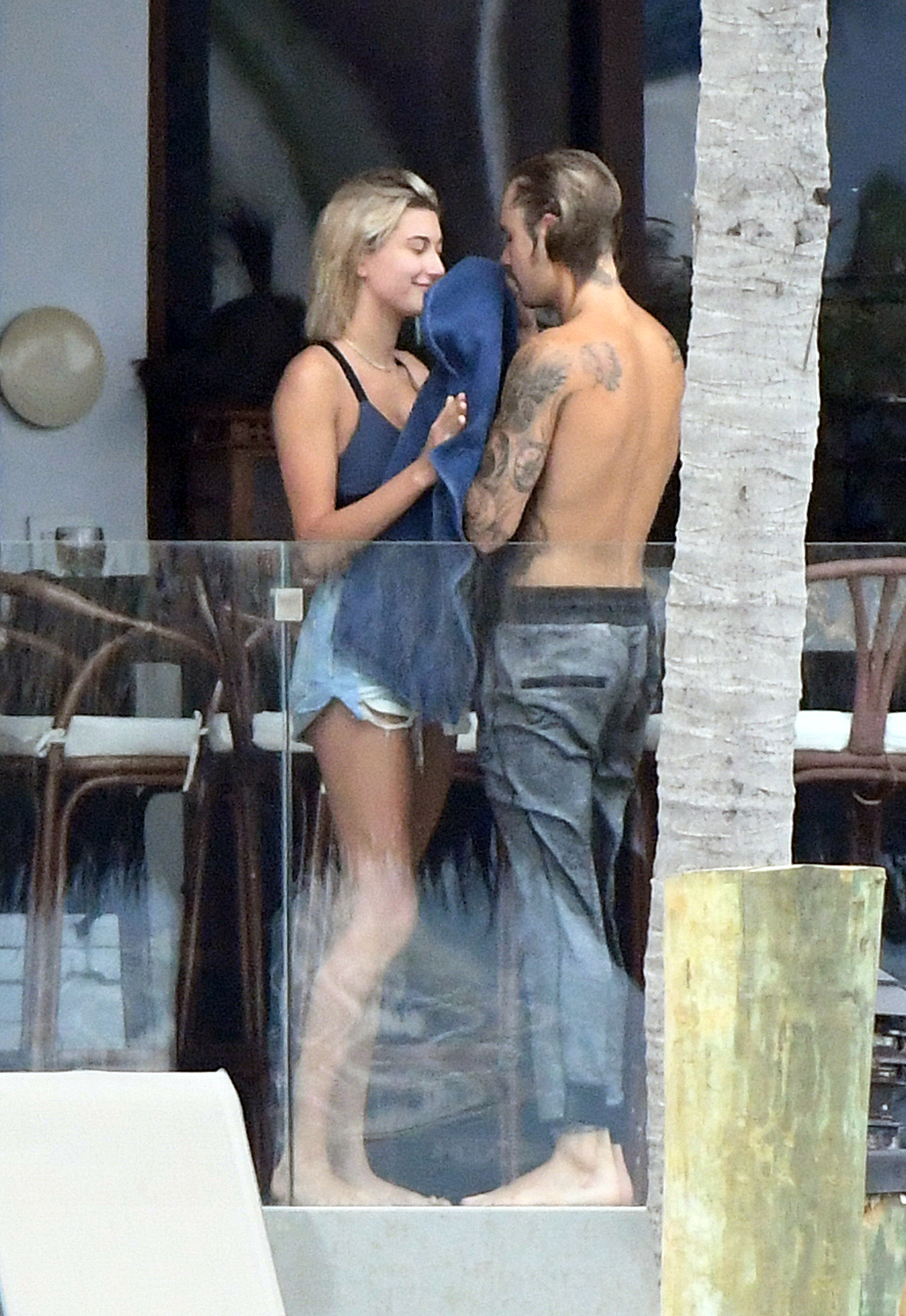 Hailey Baldwin And Justin Bieber Come Again Again