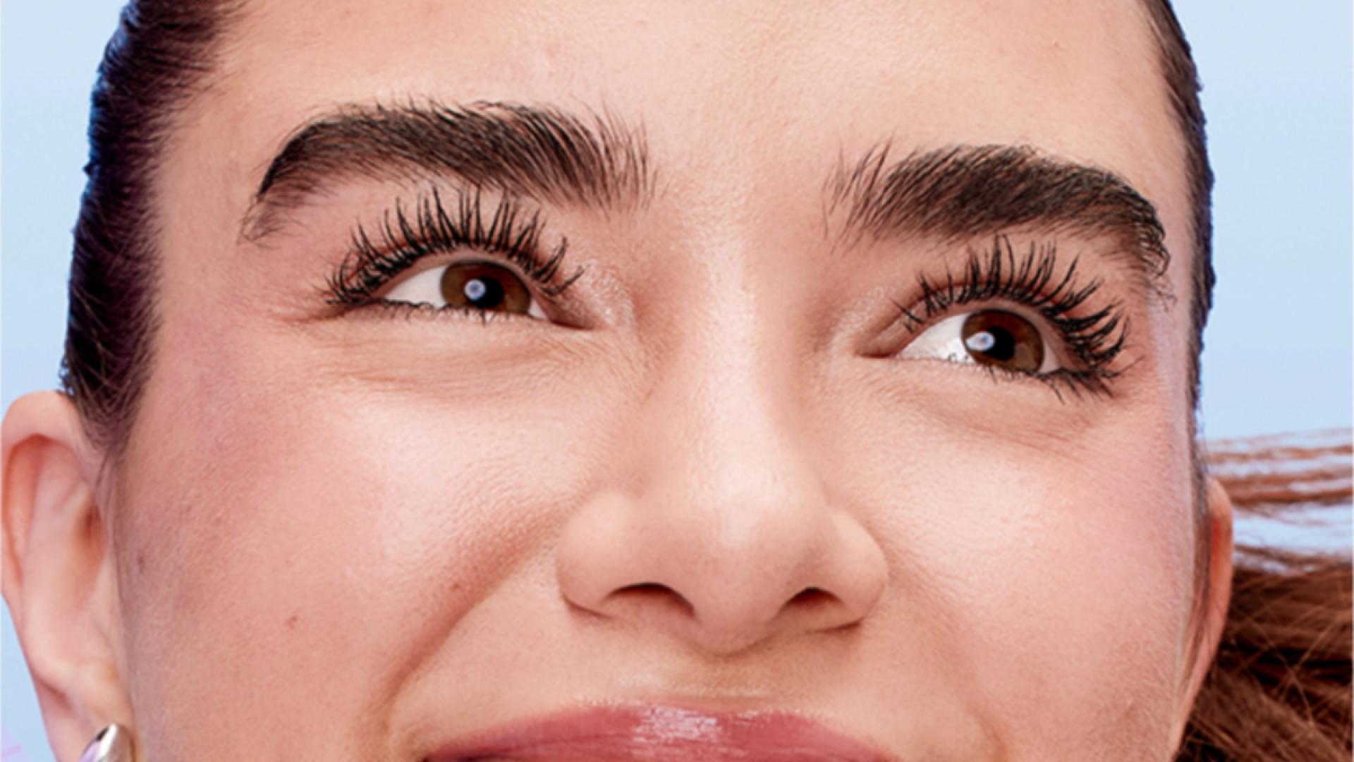 Mascara-Mit-dieser-Wimperntusche-zaubern-sich-Stars-bis-zu-242-mehr-Volumen