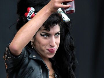 Amy Winehouse: Ihr Viel Zu Kurzes Leben In Bildern