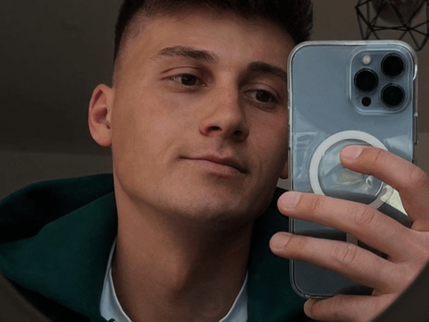 Fynn Lukas Kunz Handy-Selfie