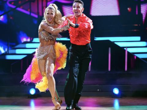 Kathrin Menzinger und Mark Keller tanzen bei "Let's Dance" eine Samba