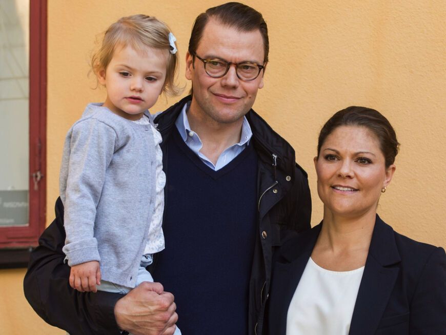 Prinzessin Estelle mit ihren Eltern Prinz Daniel und Prinzessin Victoria, 2014. 