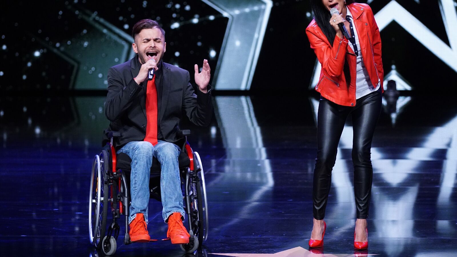 Das Supertalent Gesangs Duo r hrt Jury zu Tr nen