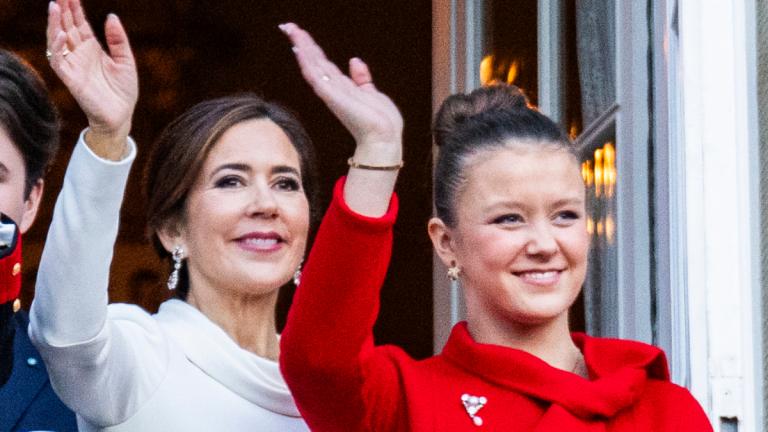 Königin Mary und ihre Tochter Prinzessin Isabella bei der dänischen Krönung im Januar, 2024. 